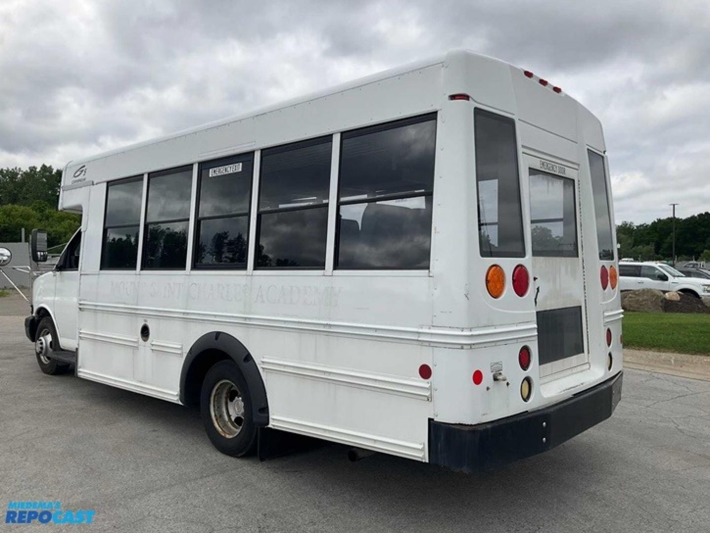 2012 White /Gray Chevrolet Express (1GB3G3BG2C1) with an V8 engine, Auto transmission, located at 1725 US-68 N, Bellefontaine, OH, 43311, (937) 592-5466, 40.387783, -83.752388 - Photo#1